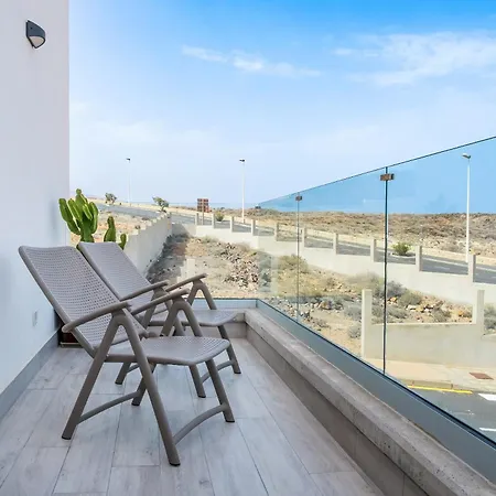 Home2book Coastal Calm Eras Patio Rooftop 샬레 Arico