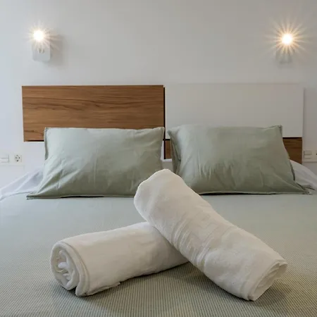 Home2book Coastal Calm Eras Patio Rooftop Chalet