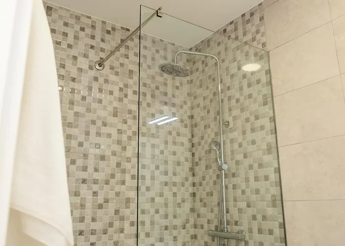 Home2book Coastal Calm Eras Patio Rooftop *