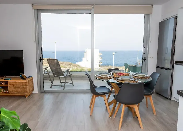 Alpstuga Home2book Coastal Calm Eras Patio Rooftop Arico