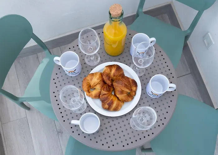 Home2book Coastal Calm Eras Patio Rooftop *