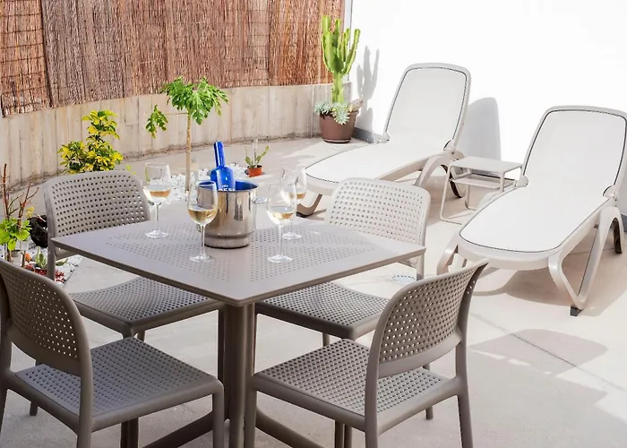 Home2book Coastal Calm Eras Patio Rooftop Alpstuga *