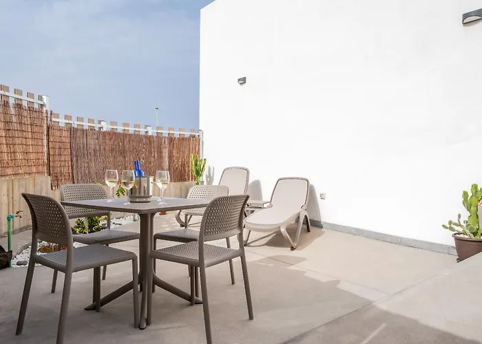 Home2book Coastal Calm Eras Patio Rooftop