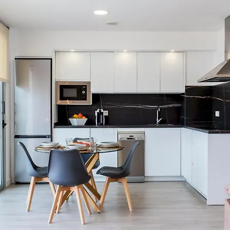 Home2book Coastal Calm Eras Patio Rooftop Alpstuga