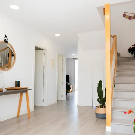 Home2book Coastal Calm Eras Patio Rooftop Alpstuga *